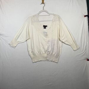 Torrid Ivory Lace Trim Cardigan Size 1 NWT Cotton Button Front Cropped Feminine